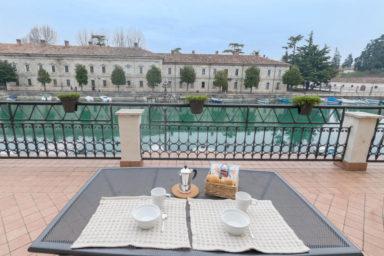 Fiori Sull'Acqua Apartments ペスキエーラ・デル・ガルダ エクステリア 写真
