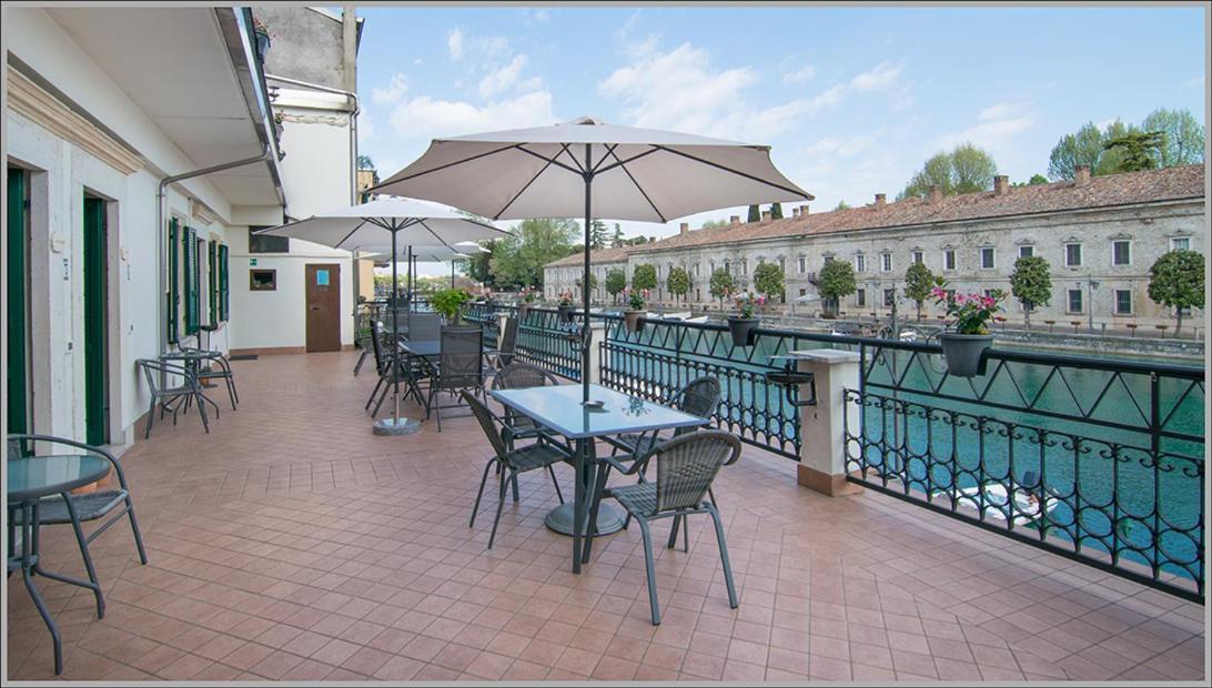Fiori Sull'Acqua Apartments ペスキエーラ・デル・ガルダ エクステリア 写真