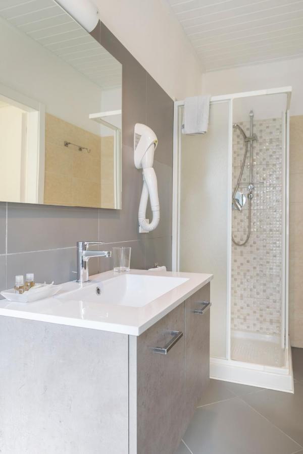 Fiori Sull'Acqua Apartments ペスキエーラ・デル・ガルダ エクステリア 写真