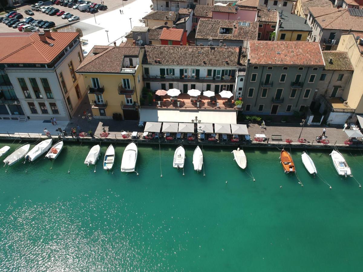 Fiori Sull'Acqua Apartments ペスキエーラ・デル・ガルダ エクステリア 写真