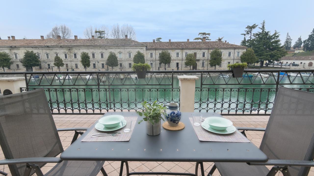 Fiori Sull'Acqua Apartments ペスキエーラ・デル・ガルダ エクステリア 写真