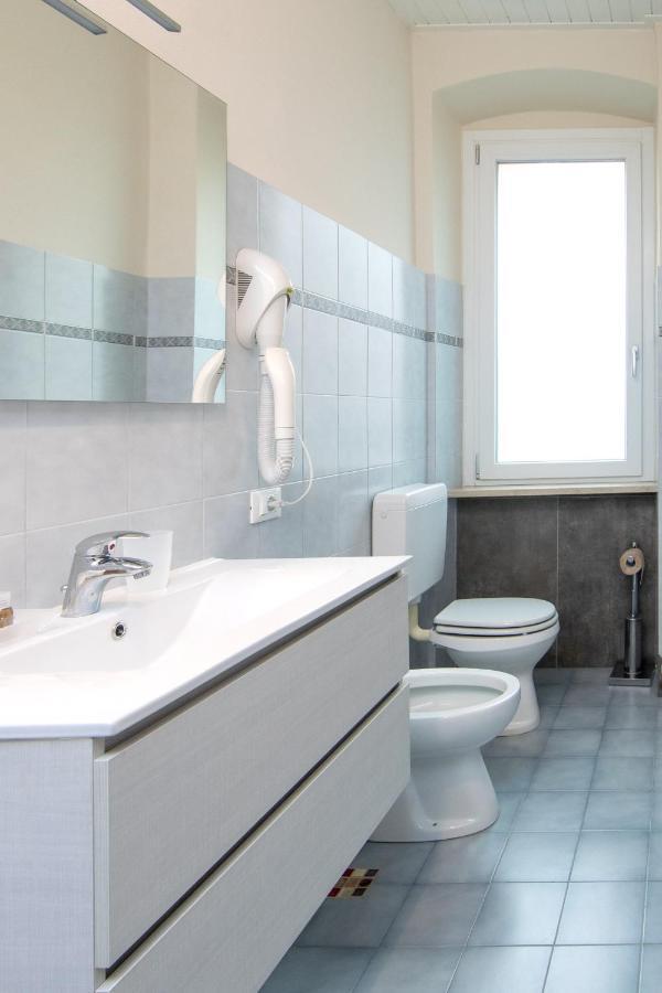 Fiori Sull'Acqua Apartments ペスキエーラ・デル・ガルダ エクステリア 写真